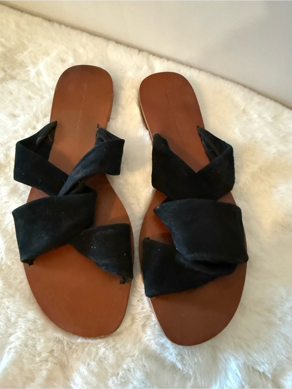Zara Black Suede Crisscross Slide Sandals
